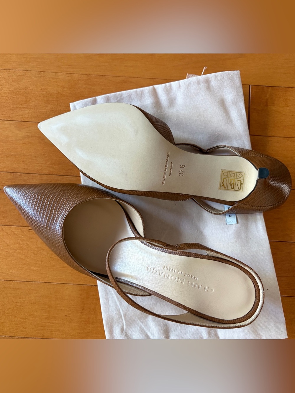 Club Monaco Tan/Brown kitten heel mule - Picture 2 of 3